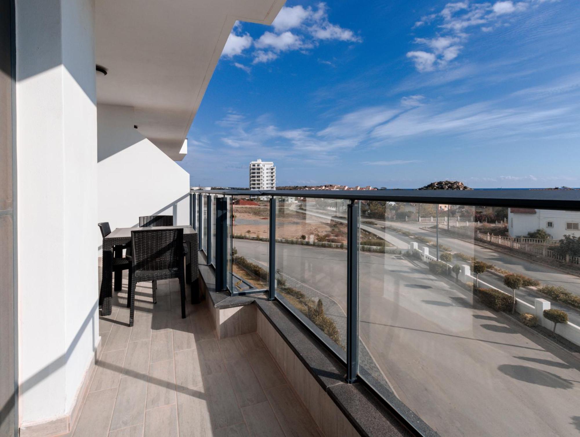 Terra Apartments In Caesar Blue Resort, Fixed Lunch Till 3Pm, Gym, Heated Pool, Sauna, Kids Club Rizokarpaso Exteriör bild