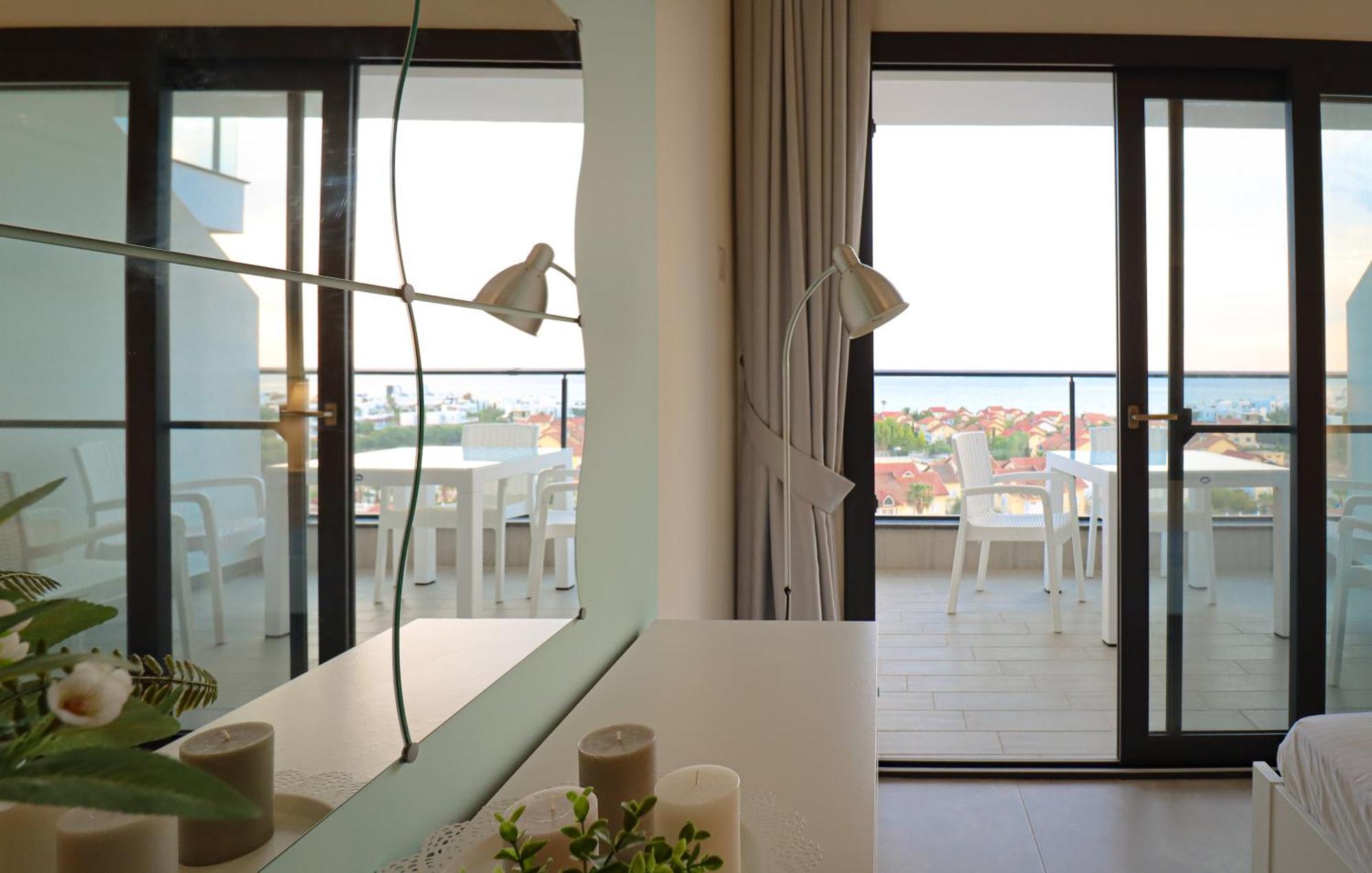 Terra Apartments In Caesar Blue Resort, Fixed Lunch Till 3Pm, Gym, Heated Pool, Sauna, Kids Club Rizokarpaso Exteriör bild